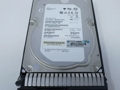 HDD HPE 4TB SAS 12G 7.2K LFF 3.5 Servidor — hardware enterprise reacondicionado Chile